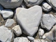 Even rocks become hearts. - Photo: Wikimedia